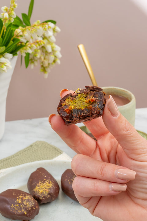 Chocolate Coated Date PISTACHIO