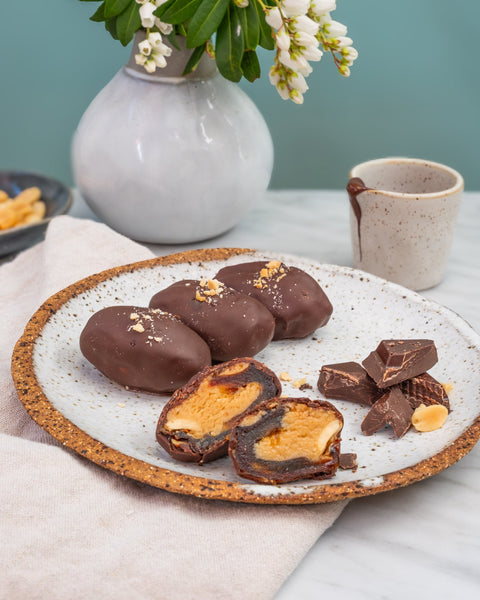 Chocolate Coated Date SALTED CARAMEL PEANUT