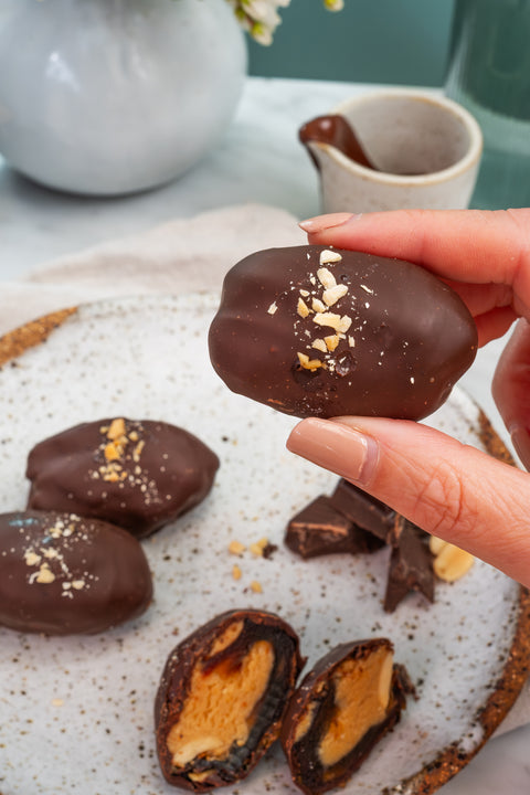 Chocolate Coated Date SALTED CARAMEL PEANUT